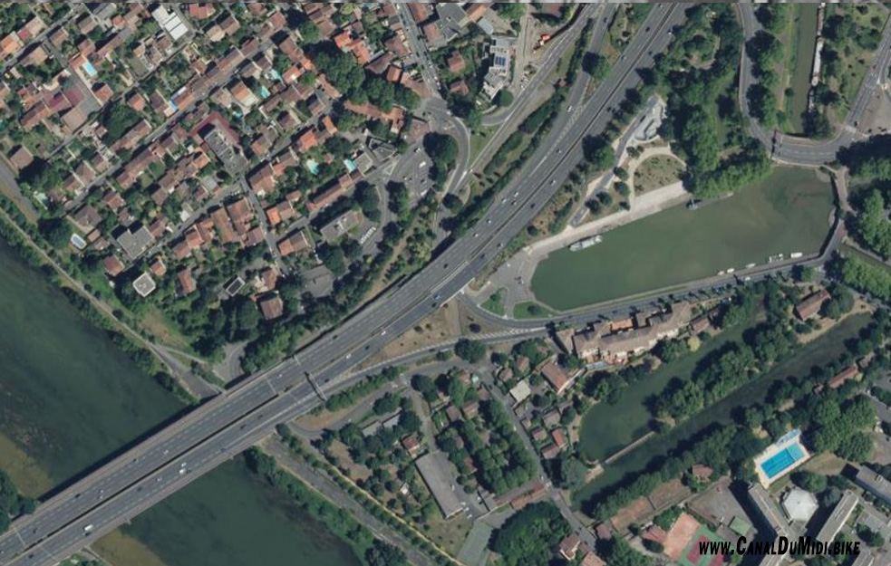 Canal Du Midi Bike Port de l'Embouchure Canal Du Midi Toulouse history and information